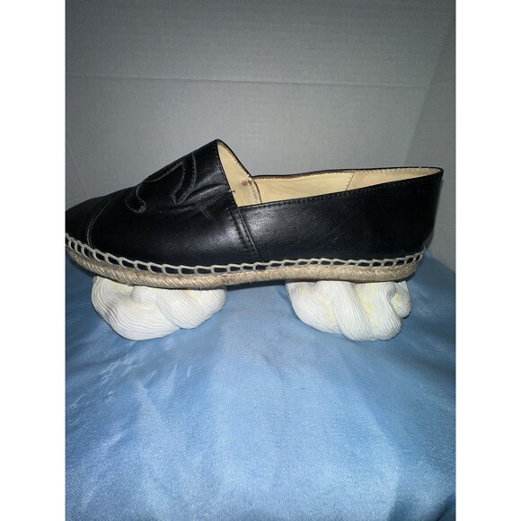 Chanel Camellia espadrilles black size 40, Runs Small ( See measurements) more l - Picture 4 of 16